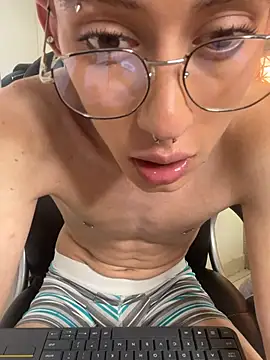 SweetDareX webcam