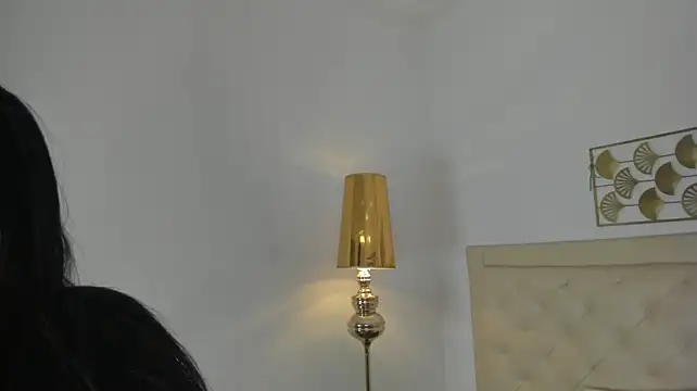 maddie_valencia webcam