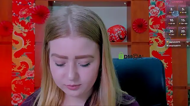 selena_hush_ webcam