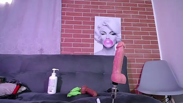 Alysrousmar webcam