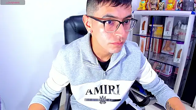 Alexx_bigcockk webcam