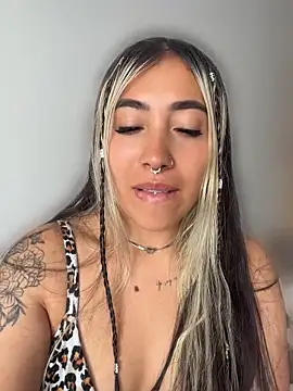 ManuelaVeeleez webcam