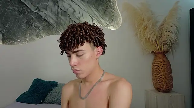 Monyel_Blake webcam