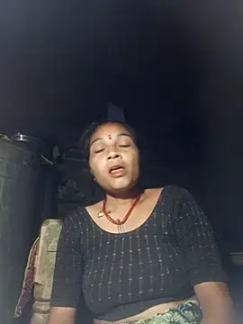 Aaradhyahot05 webcam
