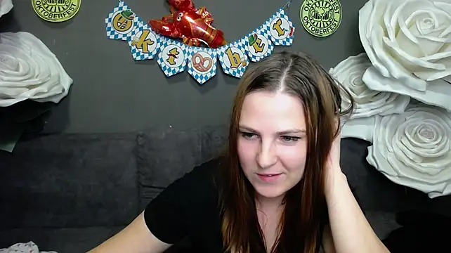ElizabethGlow webcam