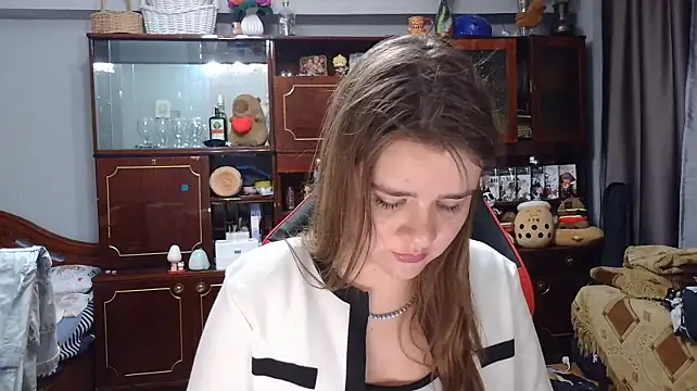 QueenBeatrice webcam