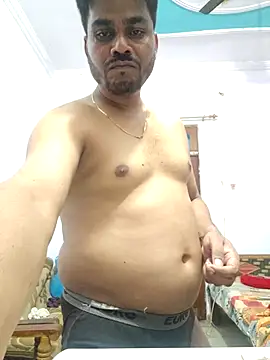 Raaz_5690 webcam