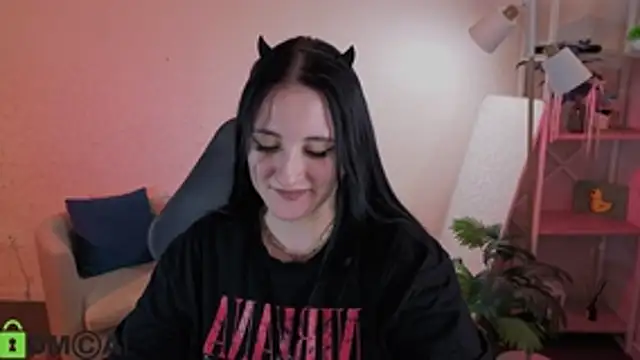 Lucy_Haall webcam