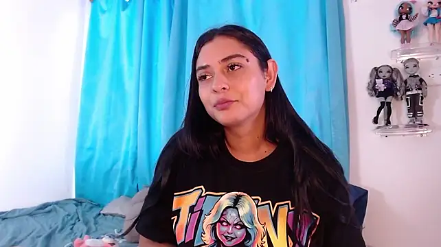 mensia_hernandz webcam