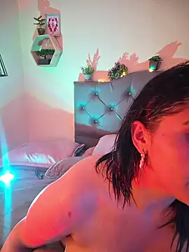 emily_leinner live cam on StripChat