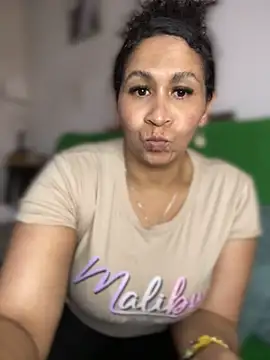 Carola-Ross live cam