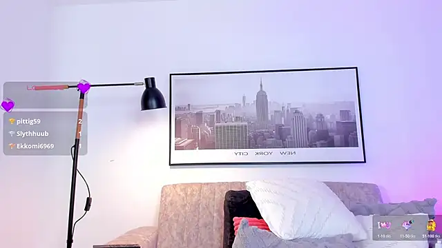 Lucy_Milf_68 webcam