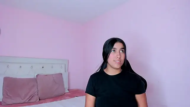 Mia_Montess webcam