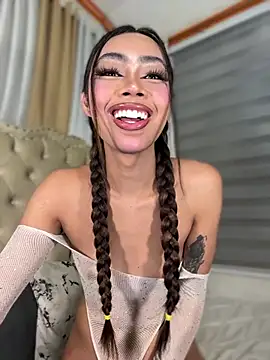 Innocent_yanixx69 live cam on StripChat