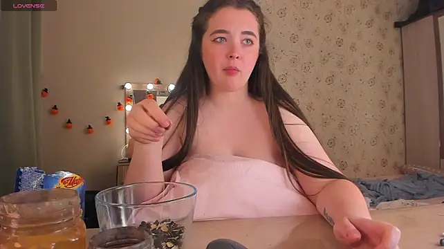 Alice_next_door webcam
