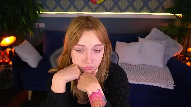 LizzaMoonn webcam