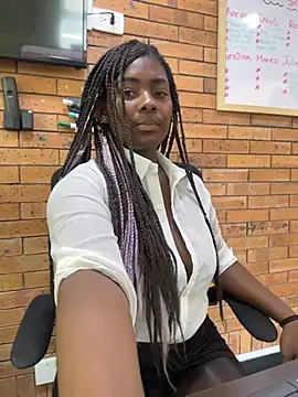 KarinaFlowers_ webcam