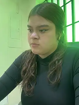 Tharafresneda_ webcam