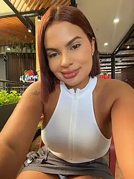 Irina_Velvett webcam