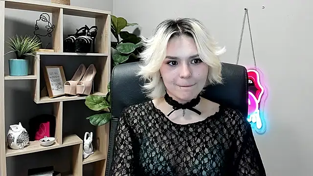 SweetLilyxo webcam