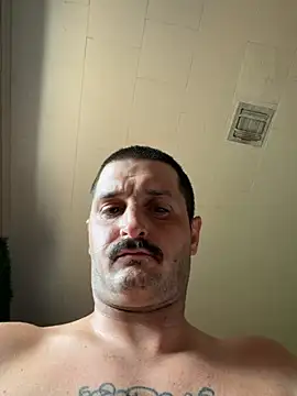 PoundedCajunGuy93 webcam