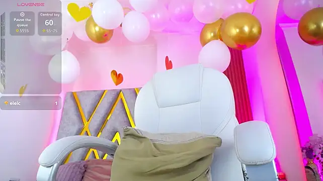 Lizza_Jones webcam