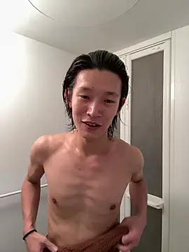 Ren-Osaki live cam on StripChat