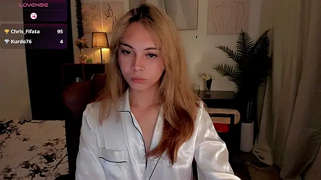 Goddess_demethria webcam