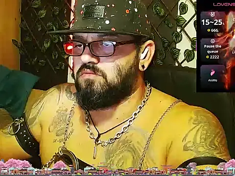 mr_wolf46 webcam
