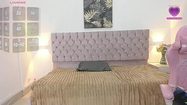 layla_secret webcam