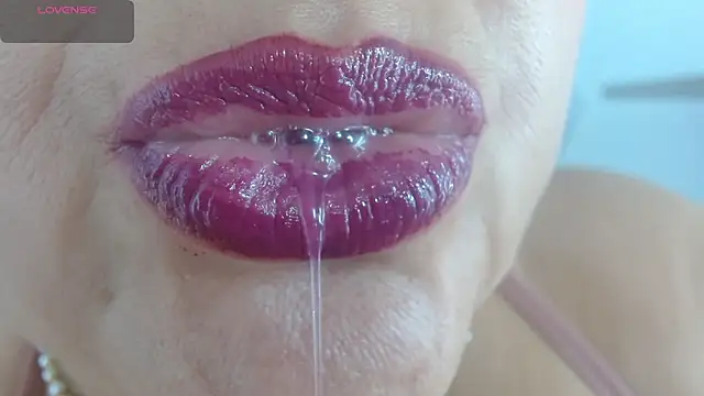 Kerly_Doll webcam