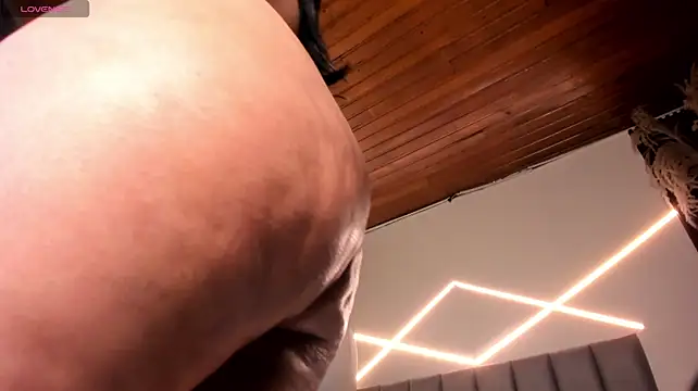 Veronicalanx1 live cam on StripChat
