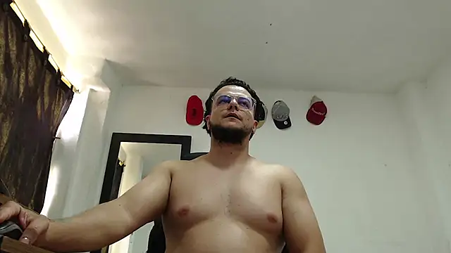 cloudsxxx live cam on StripChat