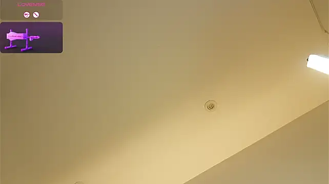 elodie_walker webcam