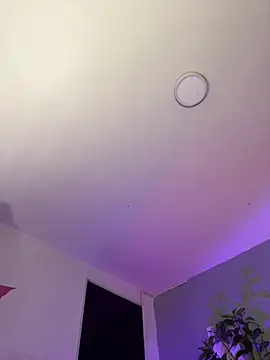 YariRose webcam