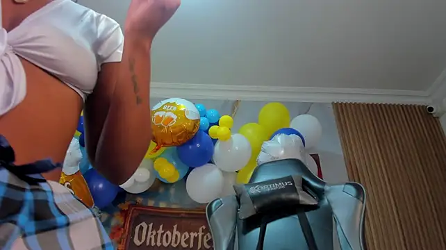 lia_16 webcam