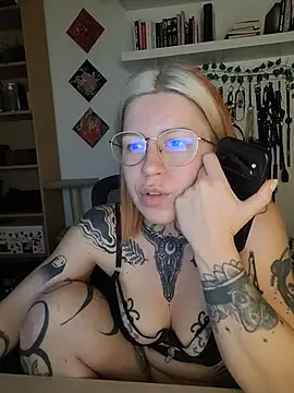 divine_eve webcam