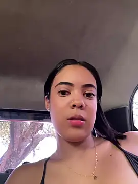 NAUGHTY_LITTLE_18 webcam