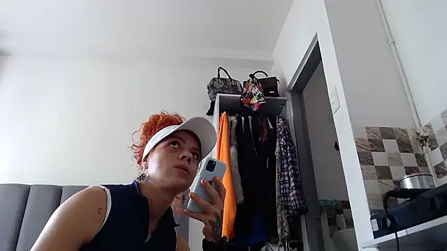 saara_johnson496 webcam