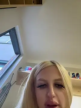 Steffi_Snowbunny webcam