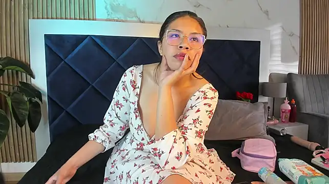 Lia_Nikol webcam