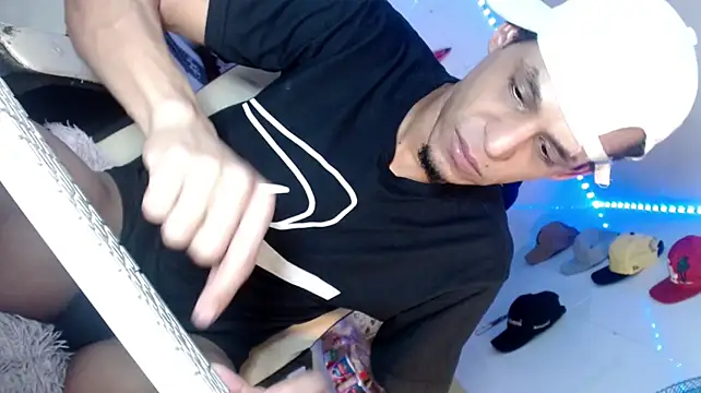 Brendt_Hotx webcam