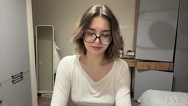 AnnaVelvetFire webcam