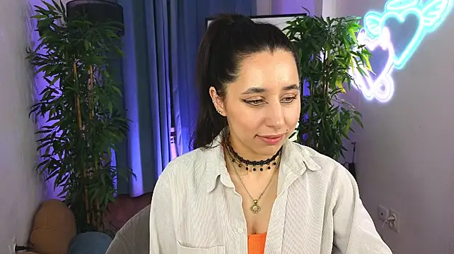 KiraNoir___ webcam