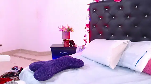 kiarasexy69 webcam
