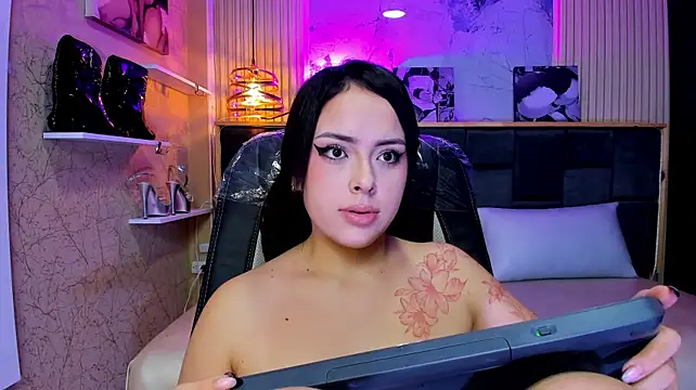 Alisontatcher webcam