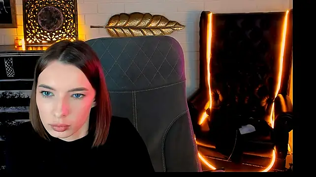 ElzaMadison webcam