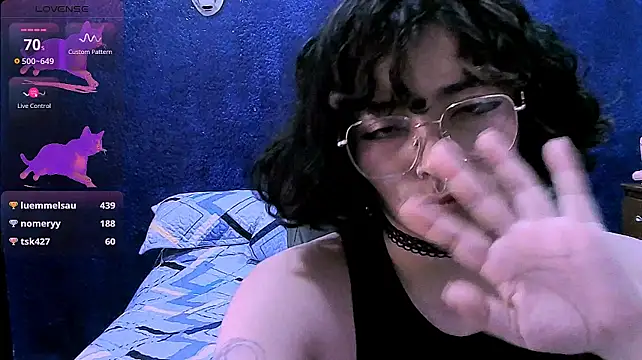 NinaYellow webcam