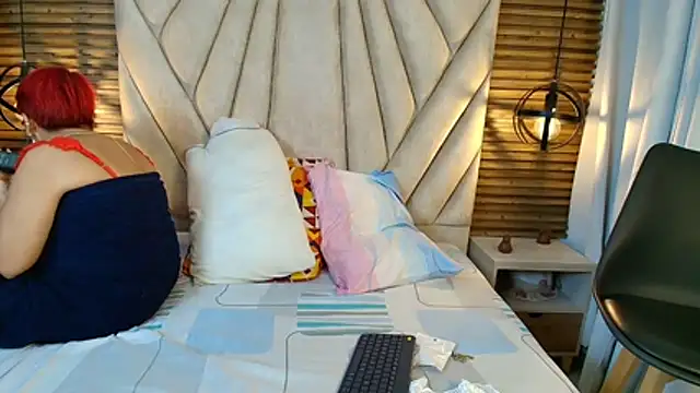 isabella_luxet webcam