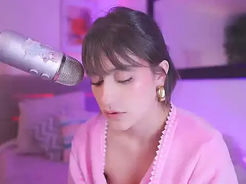 lLiaMackenzie1_ webcam